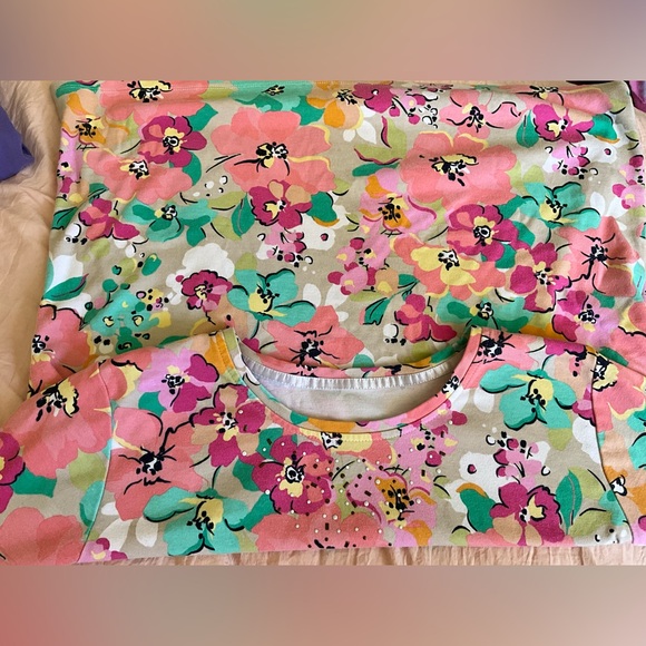 Plus Size XL Women’s Short Sleeves Tops Purple Colorful And Red Colors Lot Of 3 - Picture 3 of 7